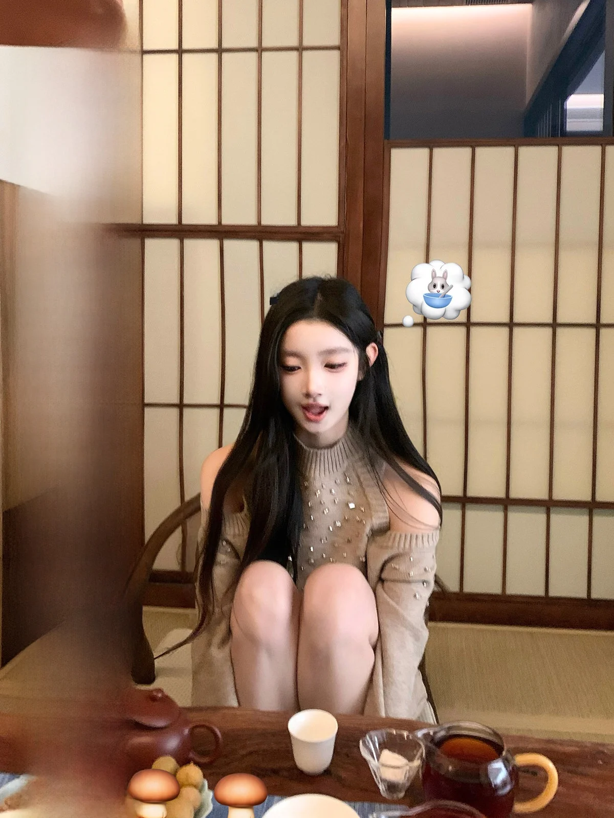 

Hotdog Design Spicy Two-Color Knitted Sweater oulder-Bared Diamond Embellied Long Sve Regular Fit Women's Top