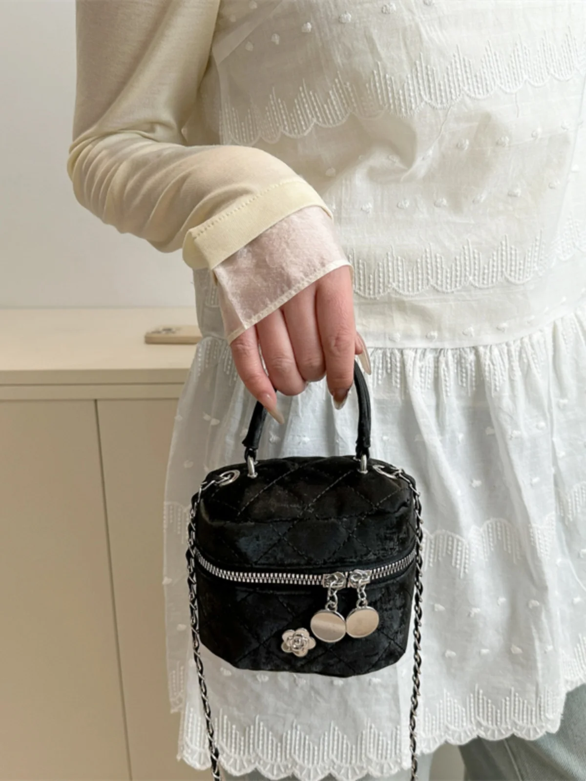 Elegant  Bucket Bag Women's 2025 New Trend Rhombus Chain Crossbody Bag Super Popular Handbag Soft PU Pure Color