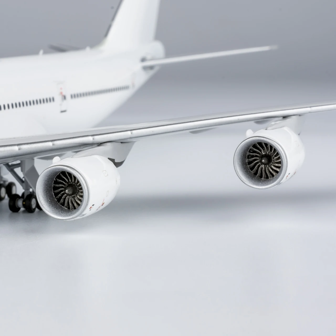 78007 Alloy Collectible Plane Gift NG Model 1:400 Blank Model Boeing B747-8 Diecast Aircraft Jet Model