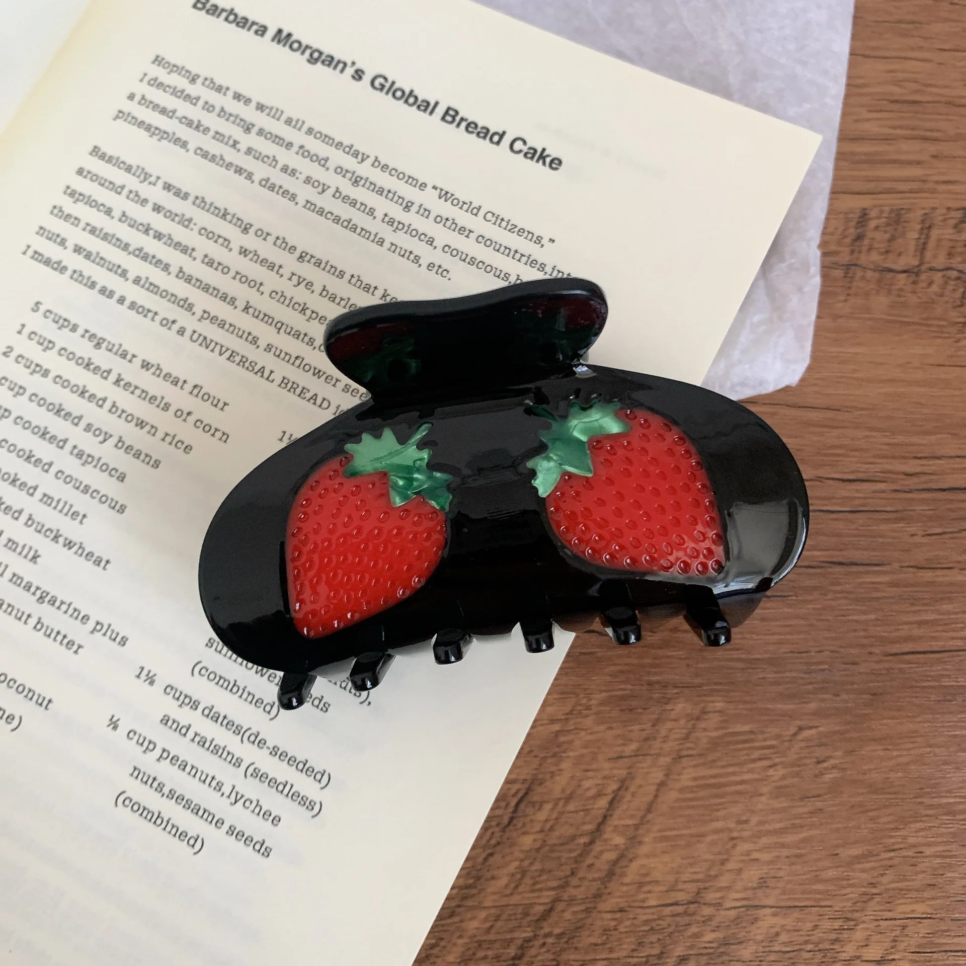 1pc Creative Fruit Hair Grab Summer New Strawberry Grab Clip Sweet Acetate Shark Clip Tail Hair Clip Hair Accessories