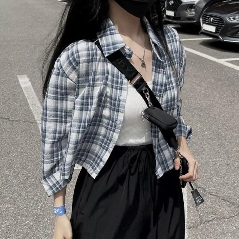 

Шикарный винтажный кардиган в клетку с воротником для женщин, весенний, в стиле INS, маленький размер, для повседневной носки, с длинными рукавами, свободного кроя