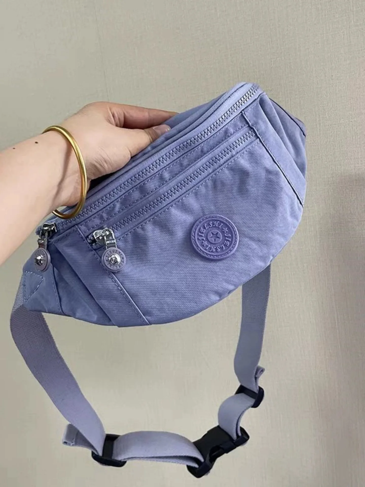 rinonera-versatil-para-exteriores-unisex-ligera-resistente-al-agua-bandolera-de-viaje-moderna-para-hombres-y-mujeres