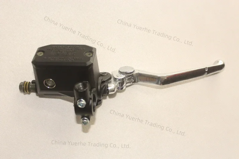 Front brake Master cylinder for Benelli BN302 TORNADO TNT300 STELS 300 Keeway RKX 300 / BN TNT 300 302 Brake Pump