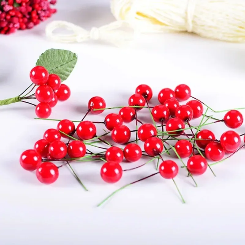 

200pcs Artificial Berries Gold Silver Red Cherry Stamen Mini Fake Flowers Pearl Beads for DIY Christmas Party Craft Decoration