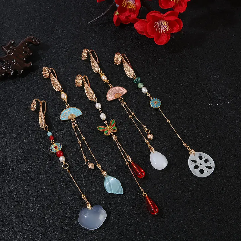 Women Chinese Style Cheongsam Qipao Lapel Hanging Tassel Pearl Pendant Vintage Brooch Elegant Style Hanfu Accessories