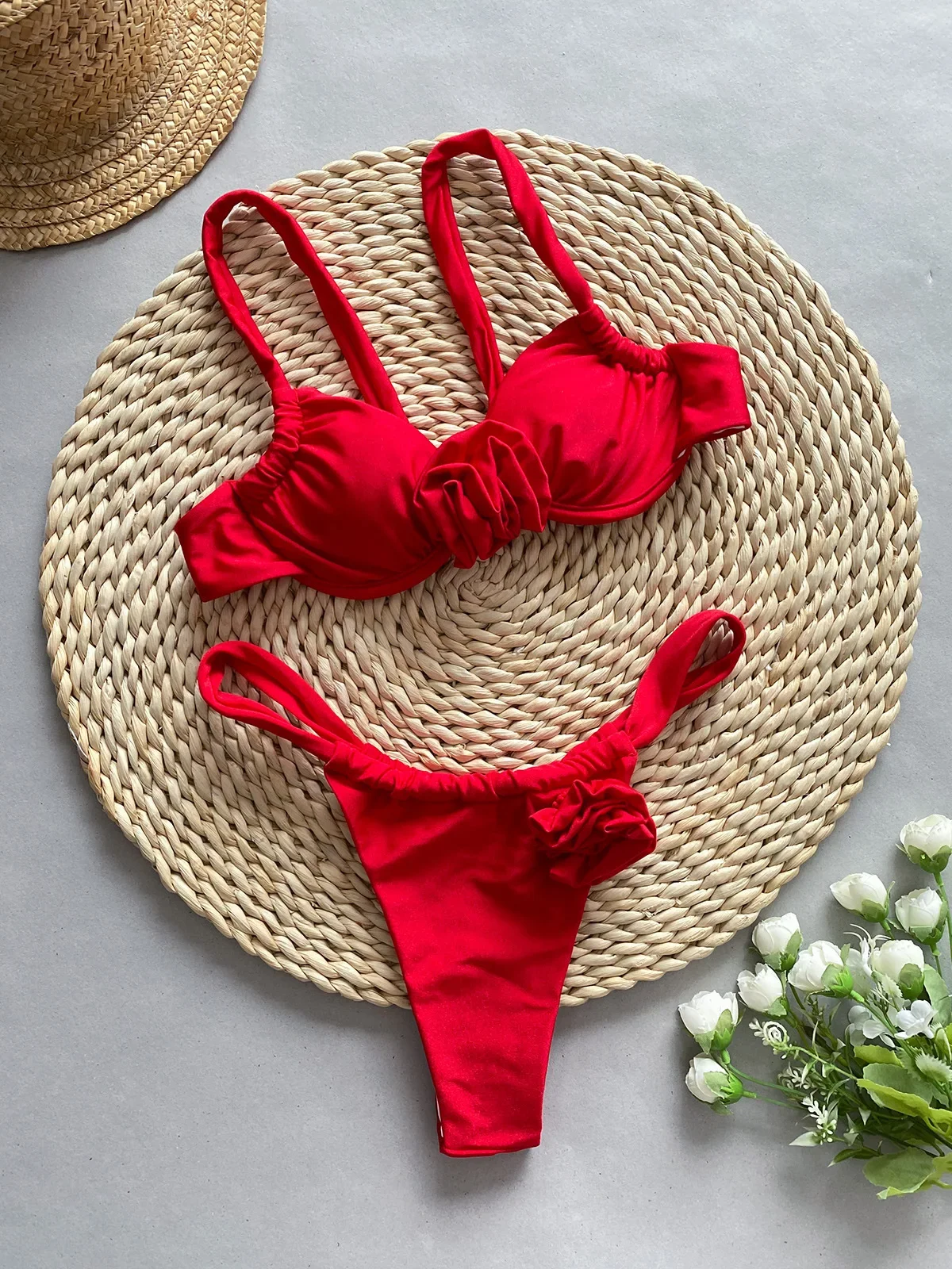 Sexy 3D Bloemen Bikini Vrouwen Wit Rood Push Up Beugel Micro Badpak Braziliaanse Uitgesneden Strand Badpak Thong Badmode 2024