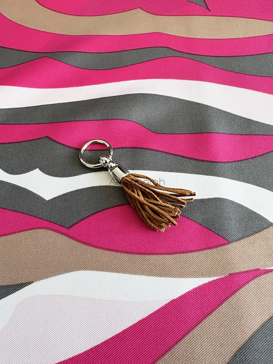 

Small Scarf Buckle Shawls Holder Tassels Scarves Accessories Bandanas Button Rings Holder Clip Female Christmas Gift