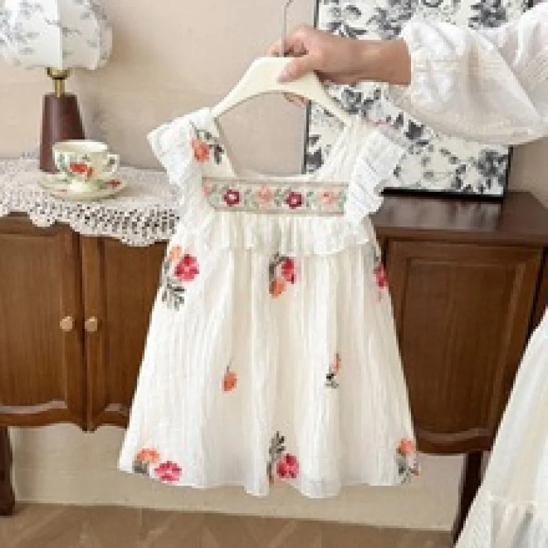 

Children's Korean Embroidered Dress New Summer Korean Style Girls Fashionable Floral Embroidered Ruffle Princess Dress