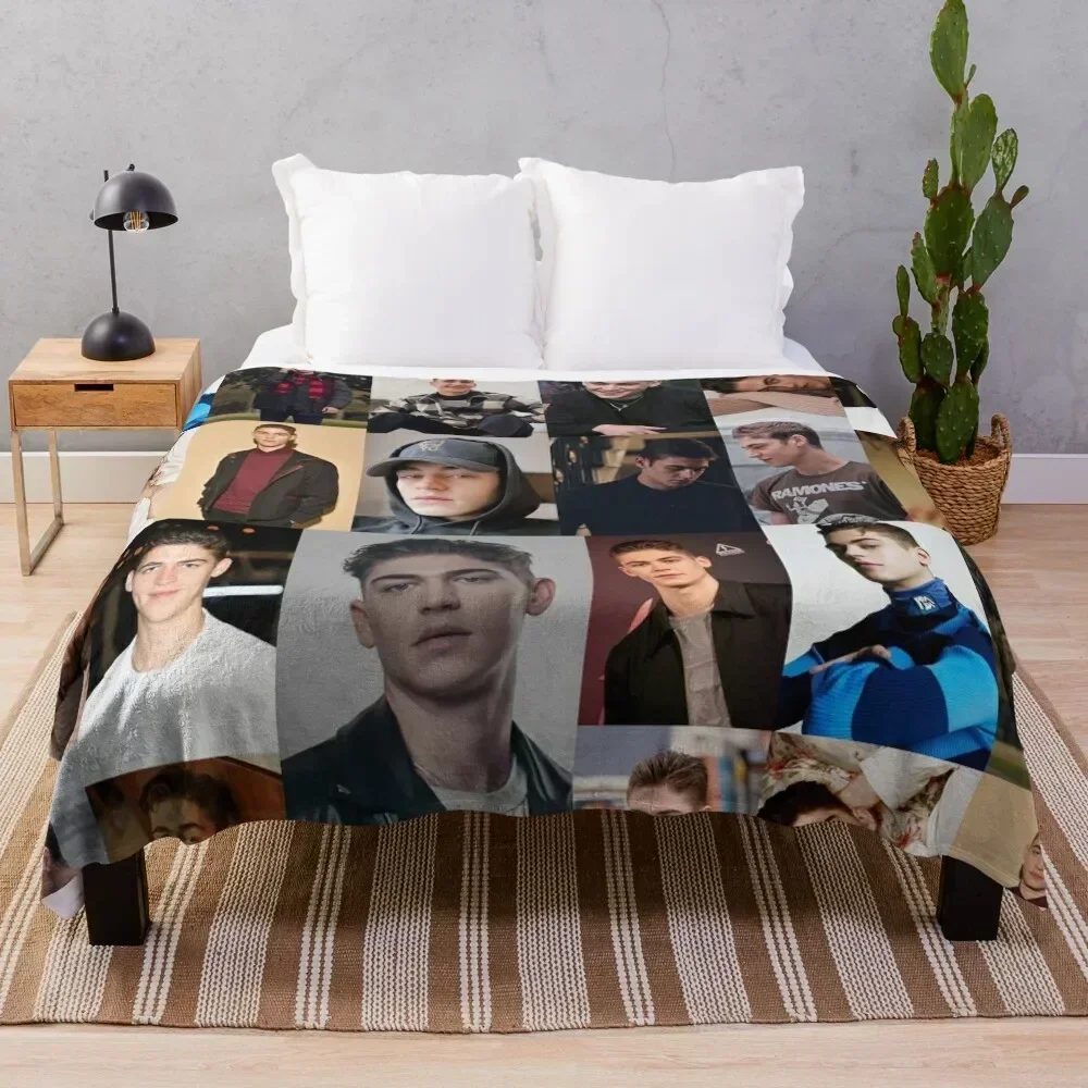

Hero Fiennes Tiffin Design Throw Blanket Year Round Soft Comfortable Blanket for Home