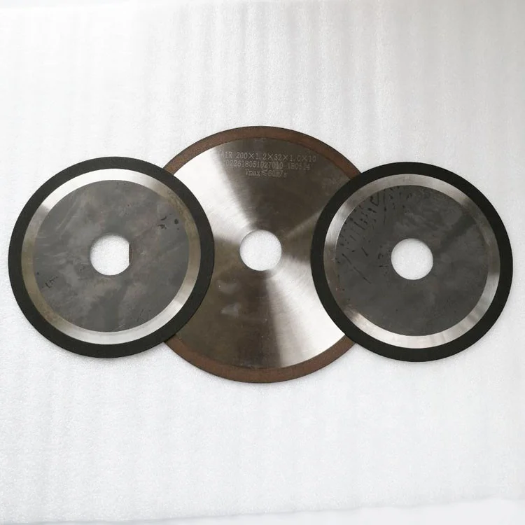 Lapidary cutting ultra-thin sintered diamond saw blade