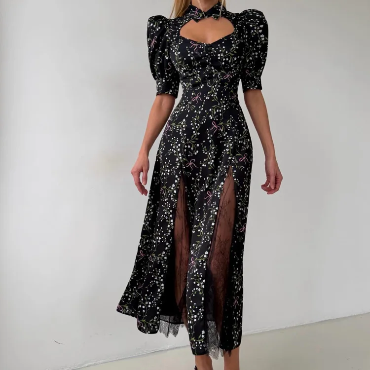 Stiglich And Unmatched Lace Patchwork Clothes With A Delicate, Airy Design, Featuring A New Necklace Short Sleeves, And A Prin