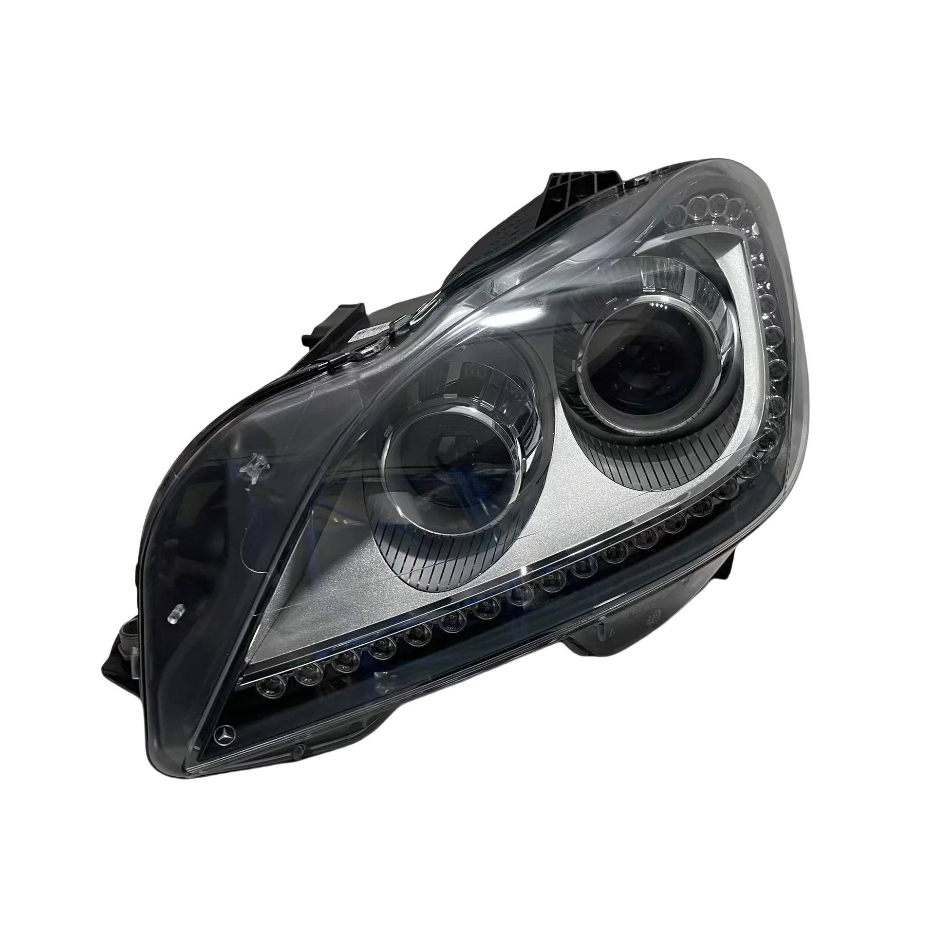 Suitable for Mercedes-Benz W218 CLS220 CLS250 CLS300 CLS350 CLS400 original remanufactured headlight A2188204161/A2188204261