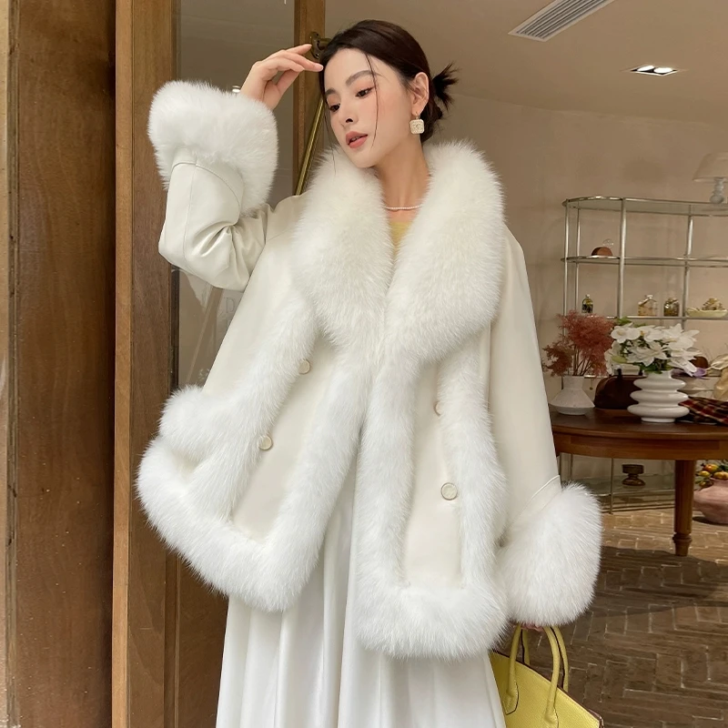 معطف جديد لعام 2025 من فرو الثعلب المقسم من جلد الغنم معطف نسائي من قطعة واحدة معطف متوسط الطول من ريش الإوز سترات دافئة للسيدات