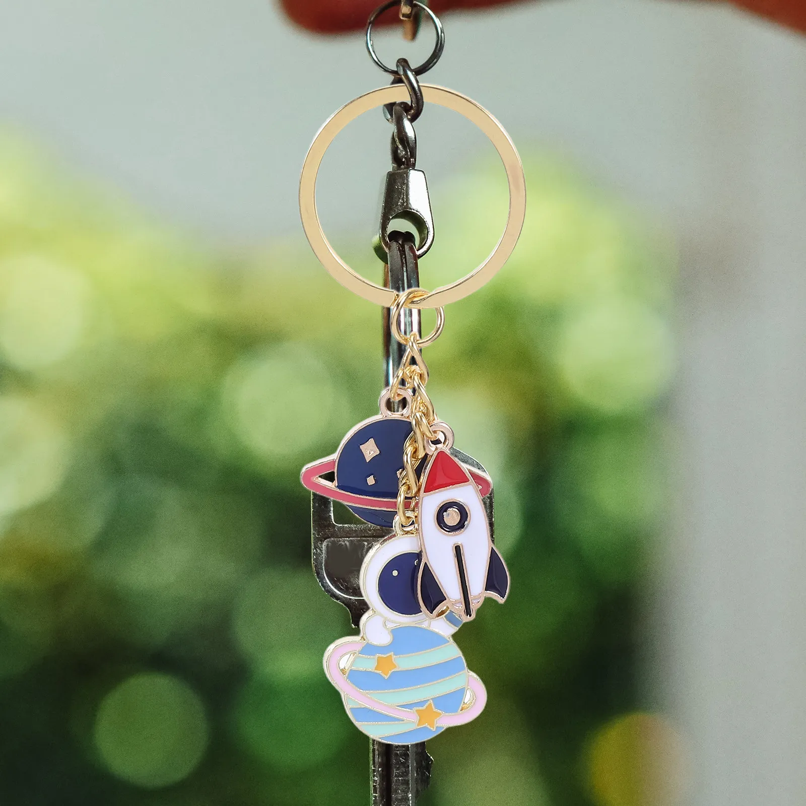 10Pcs Space Theme Keychains Cartoon Astronaut Party Favors Birthday Return Gifts Classroom Rewards Mini Spaceman Bag Charm