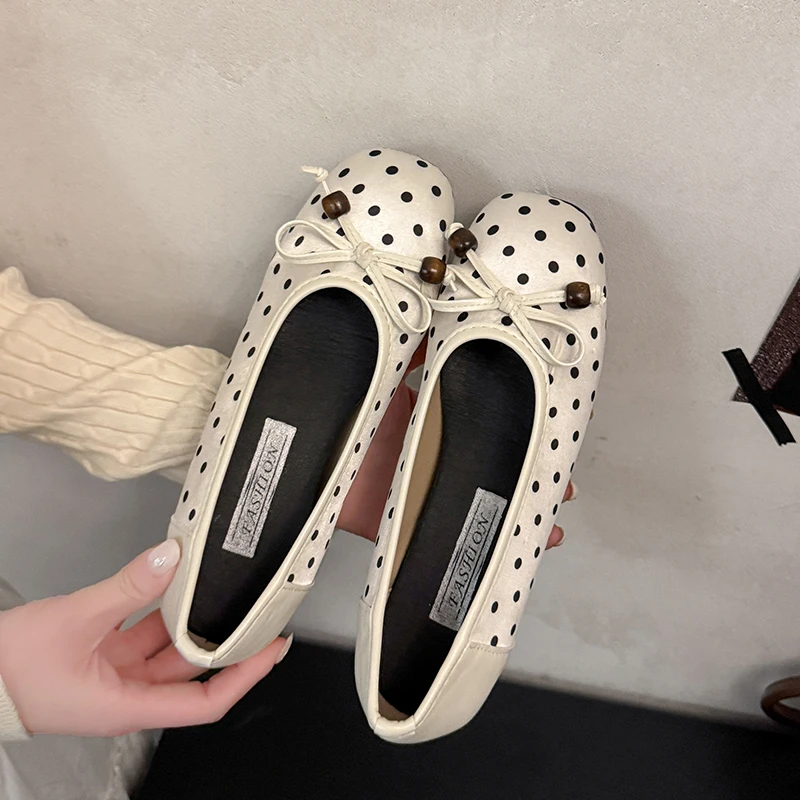 Ballerines à pois pour femme, style automne, à enfiler, bout rond, avec talon compensé interne, chaussures élégantes de style urbain
