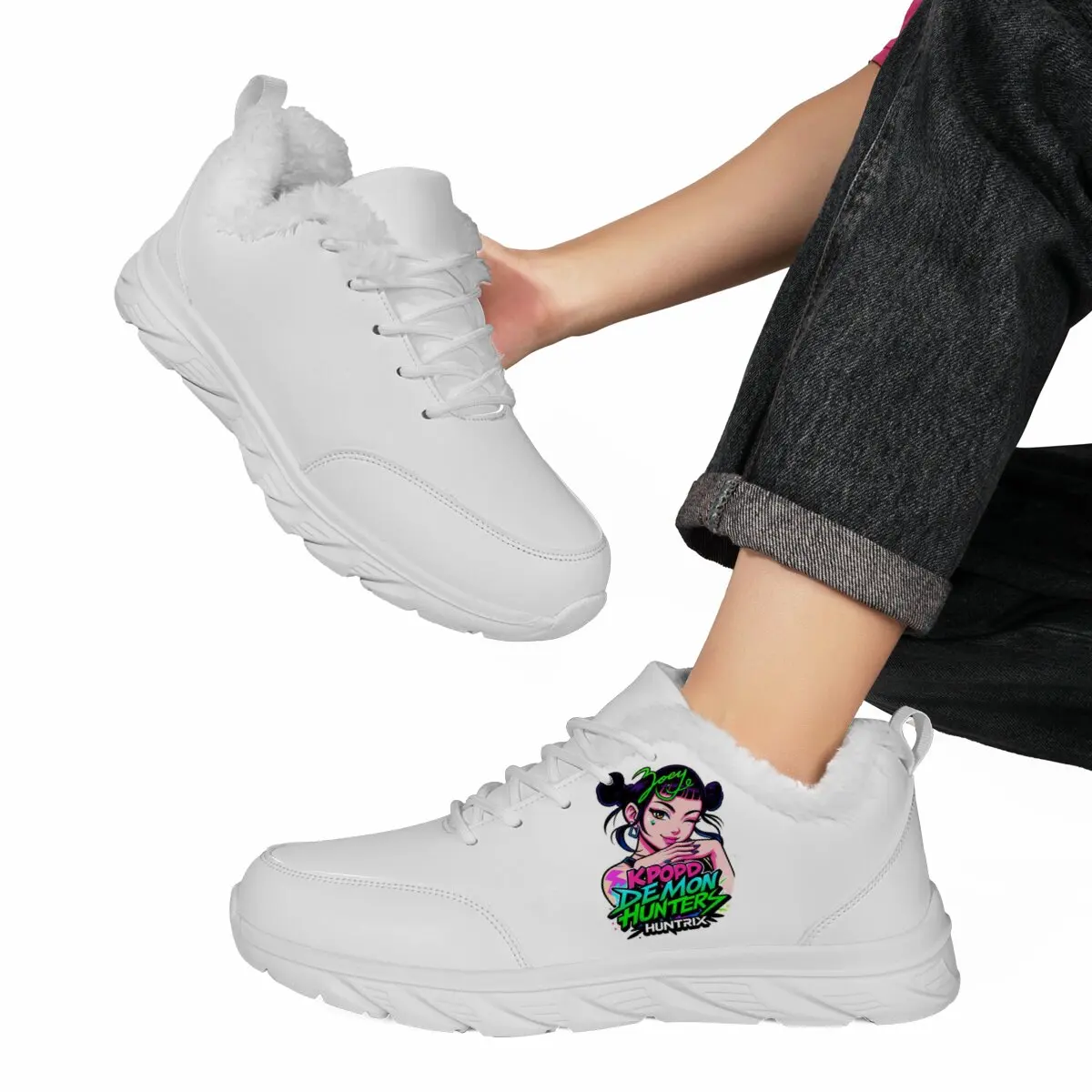 أزياء النساء الفراء الشقق الأبيض فروي اصطف Kpop المعبود الصيادين جيني الجرافيك أحذية رياضية الانزلاق على السيدات الراحة الدافئة أفخم المتسكعون