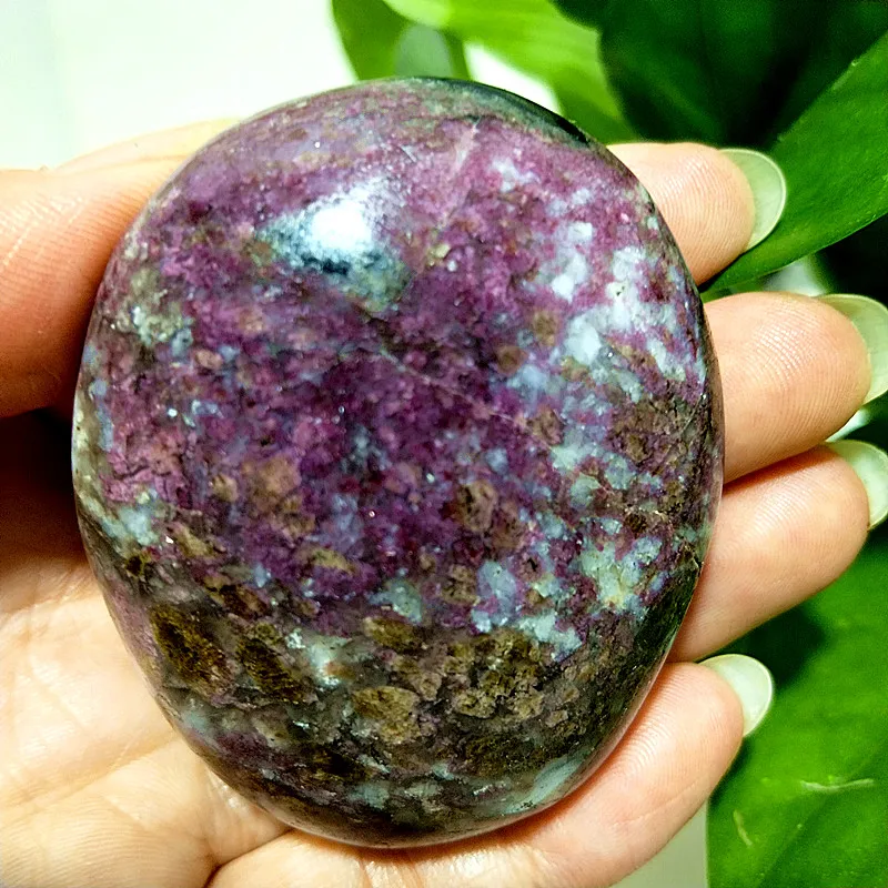 Natural Stone Pink Rose Tourmaline Crystal Palm Witch Meditation Spirit Exorcism Feng Shui Crystals Room Decorate