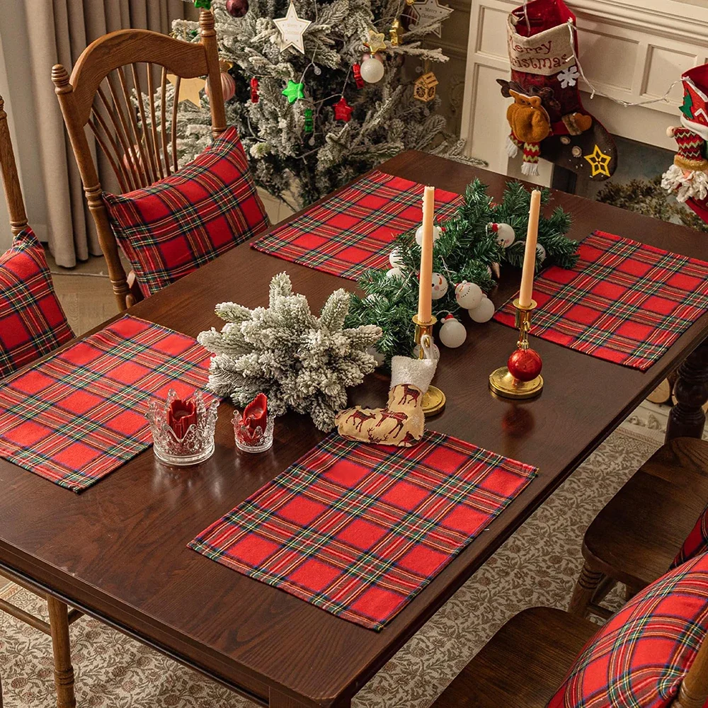 4 adet/takım Placemats Noel İskoç Tartan Ekose Kumaş Peçeteler Şenlikli Ev masa süsü için Klasik Kırmızı Ekose Yemeği Peçeteler