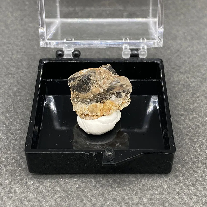 100% natural  hyalite raw stone mineral specimen healing crystal gem collection +Box size：35*35*35 mm