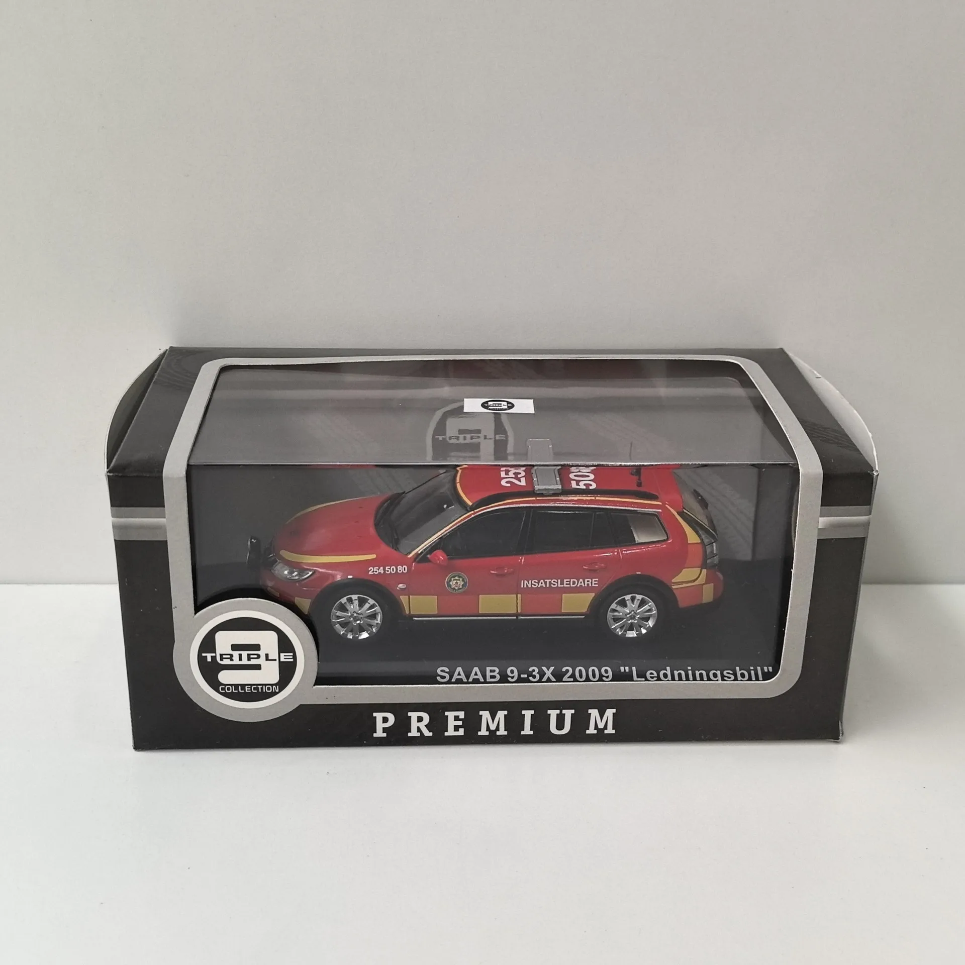 Diecast T9 IXO 1/43 escala SAAB 9-3X 2009 Saab 3c modelo de coche de aleación
