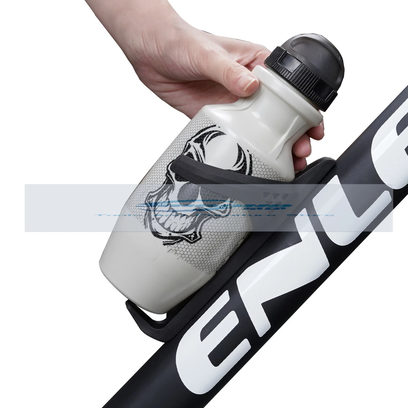 

Mountain Road Bike Ultra-light Pneumatic Kettle Holder Carbon Fiber Injection Molding Outdoor Cycling Water Cup Holder