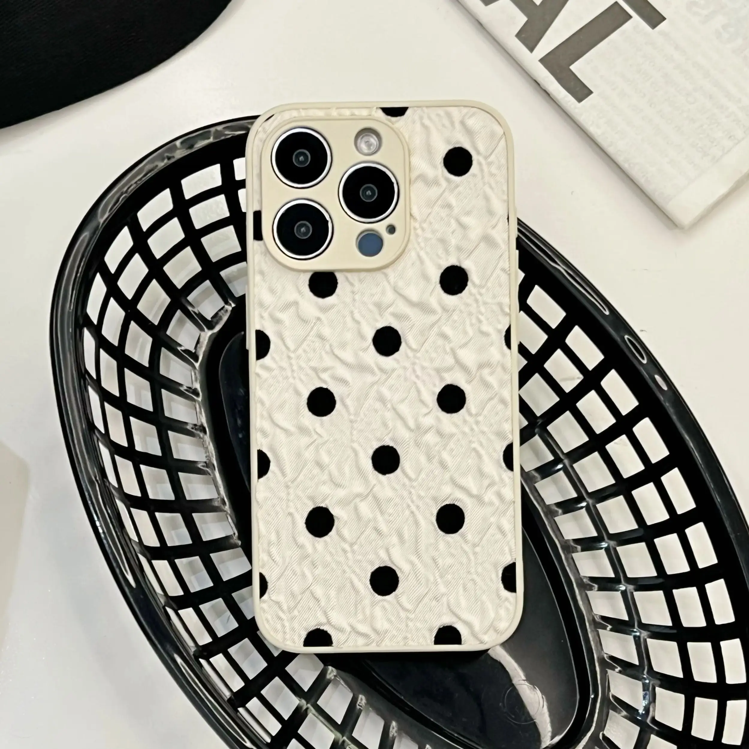 Luxury Fold Cloth Fabric Black Polka Dot Pattern Case For iPhone 16 15 14 13 12 11 Pro Max Pleat Wrinkle Shockproof Bumper Funda