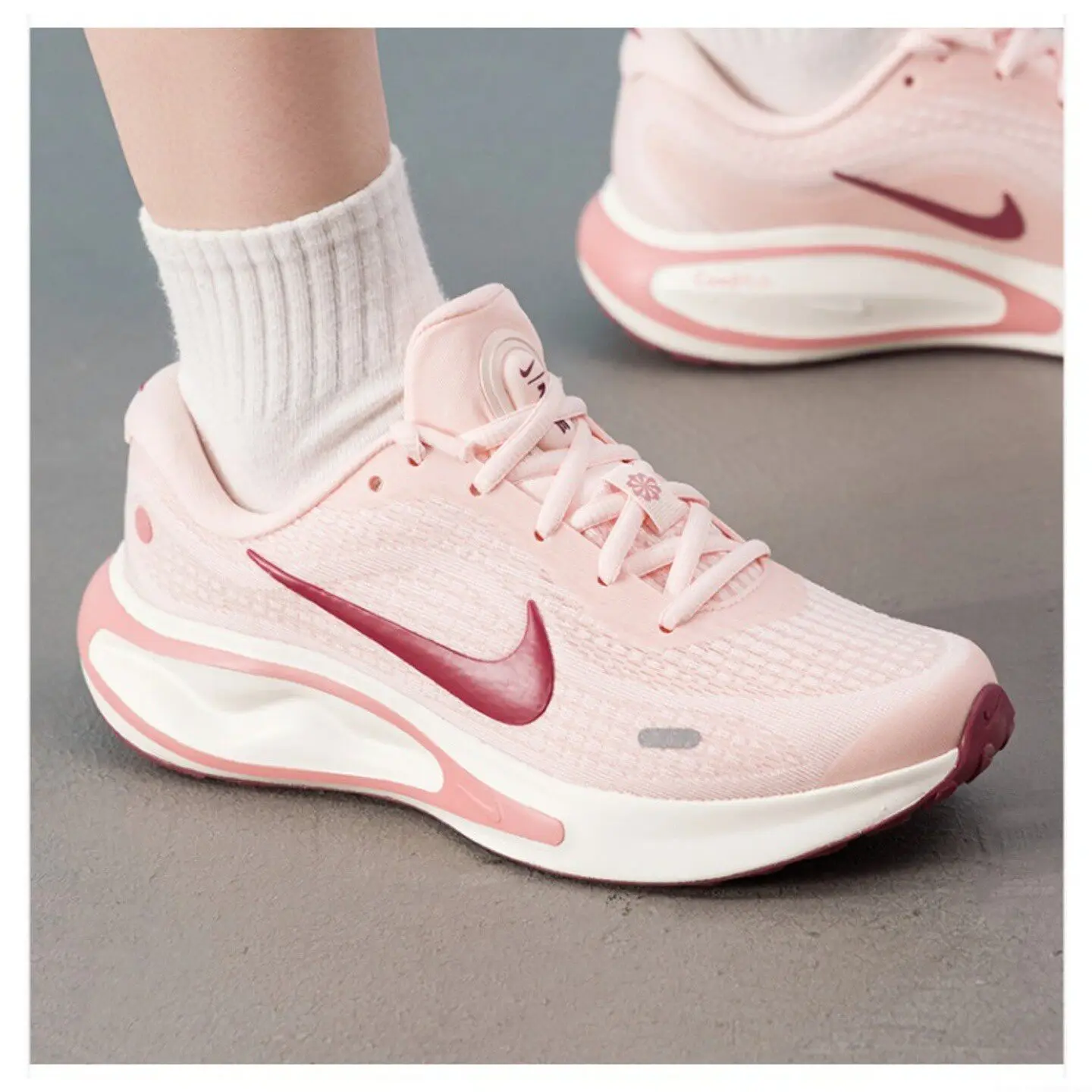 Nike  Authentic Women Running Shoes FJ7765‑802 Lightweight Breathable Cushioned Mesh Sports Sneakers
