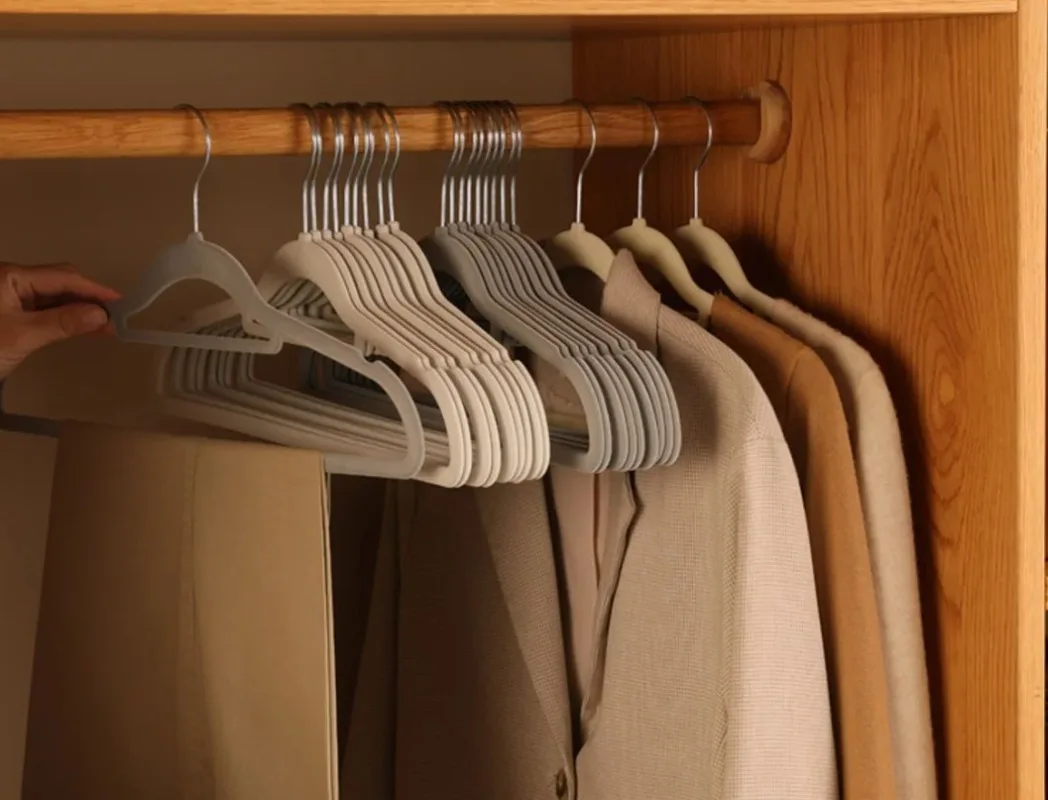Non-Slip Flocked Clothes Hanger for Shirts And Pants - Professional Space-Saving Durable Household Closet Organizer