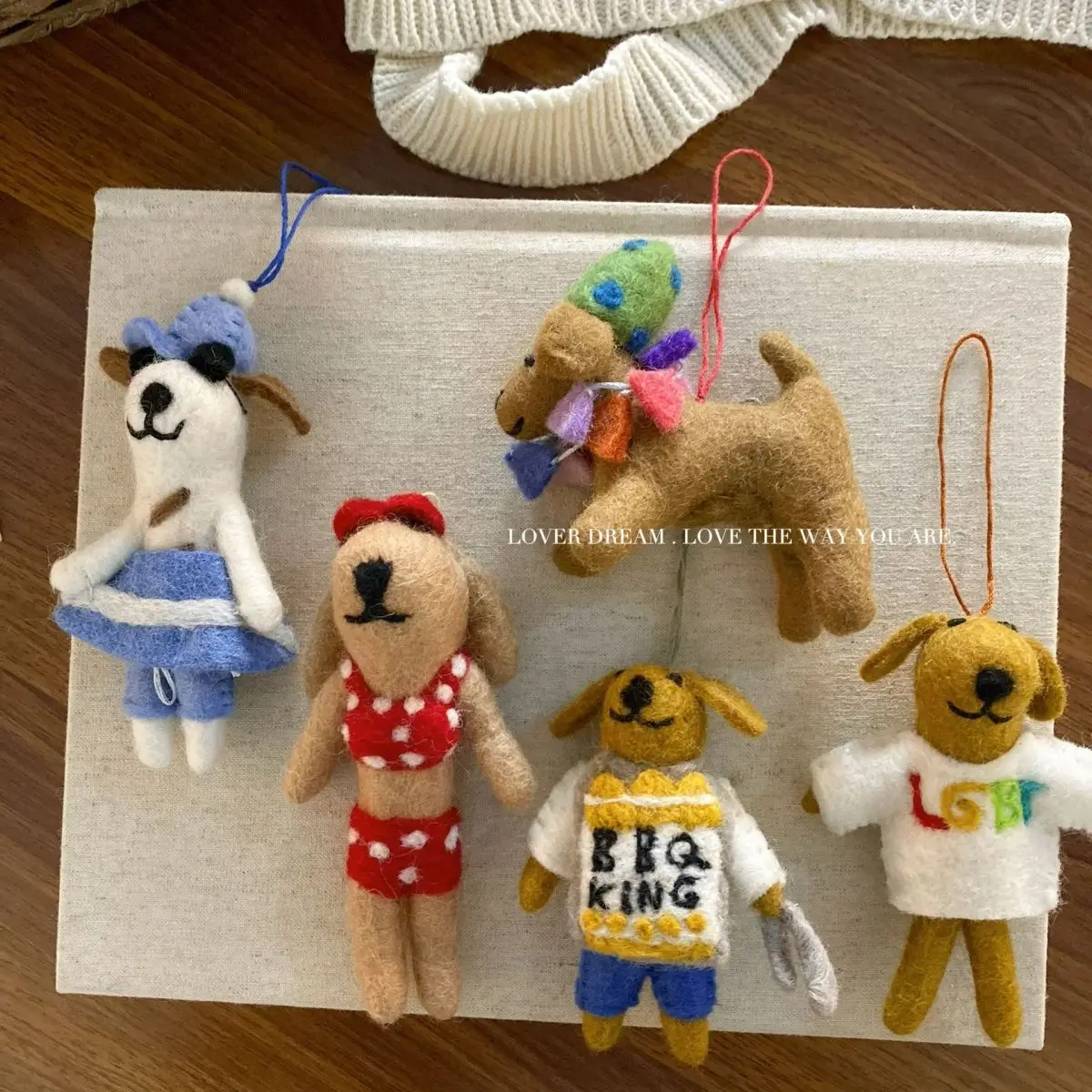 Nepal Handmade Wool Felt Bikini Puppy Pendant Cartoon Tibet Amorous Feelings Dog Bag Pendant Craft Gifts Key Chain Decoration