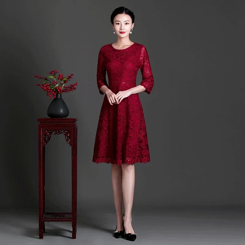 

Spring and Summer New Mom Dress Elegant and Elegant V-neck Mom Dress Wedding Wedding Banquet Happy Grandma Dress