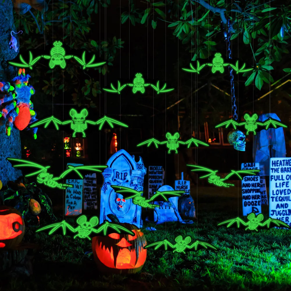 

2025 Halloween Hanging Luminous Bat Decoration Outdoor Decoration PET Fluorescent Stickers
