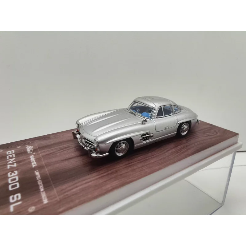 

Diecast Solo 1:64 Scale Benz 300SL Fully Enclosed Alloy Car Model Collectible Toy Gift Souvenir Display Ornament
