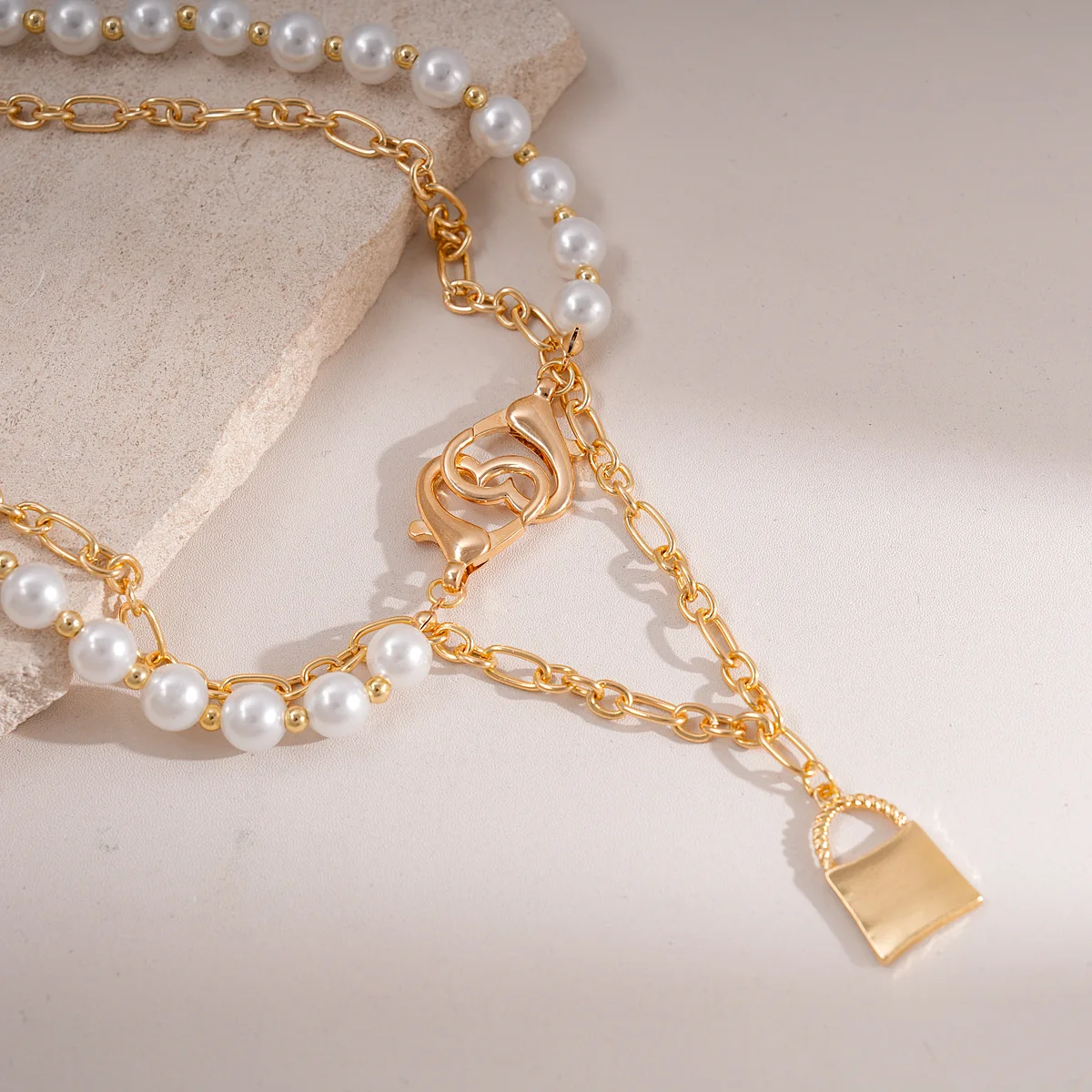 Retro double-layer geometric small lock pearl necklace light luxury collarbone chain personality temperament item decoration