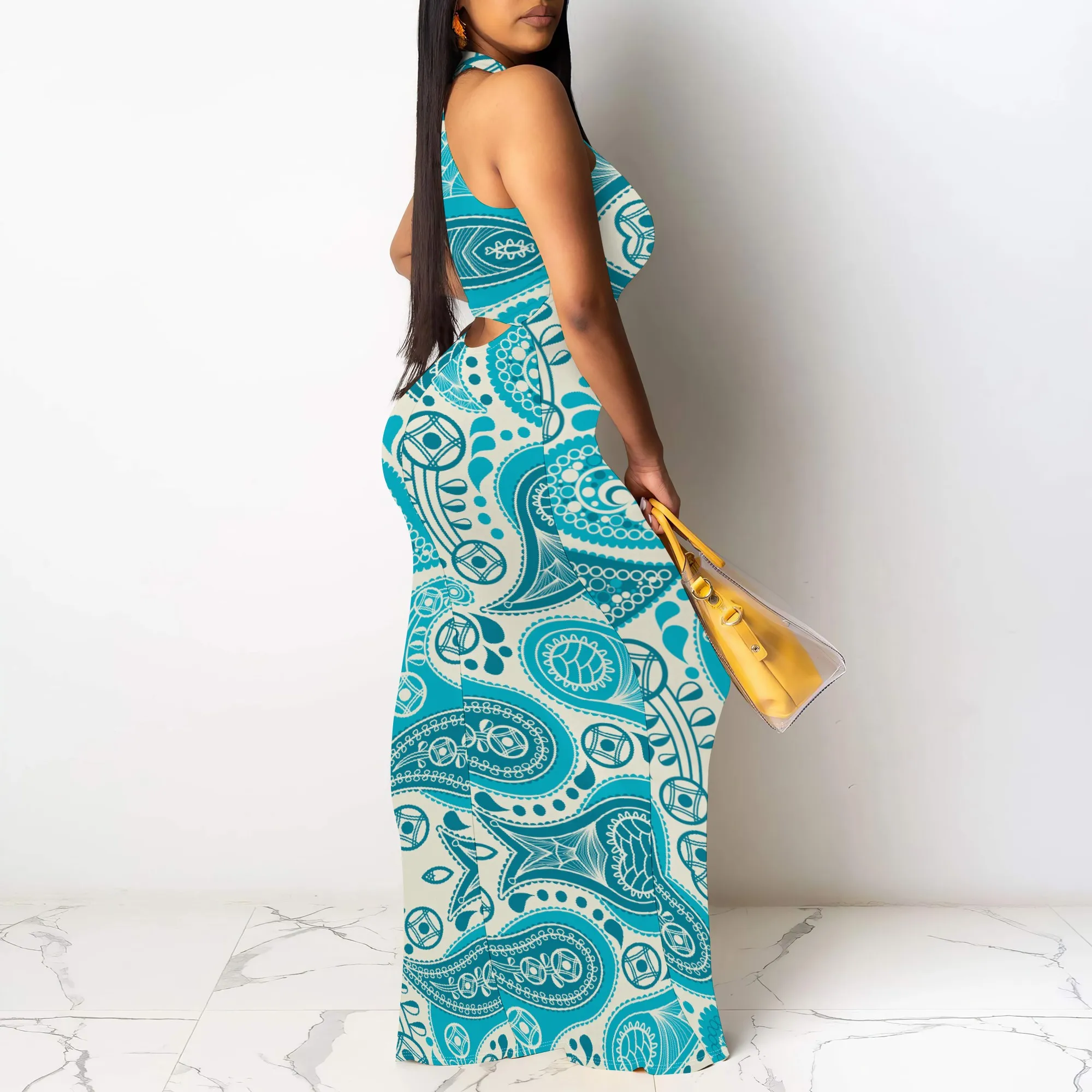 여름 해변 파티를 위한 블루 페이즐리 보호 홀터넥 바디콘 맥시 드레스 민소매 롱 드레스