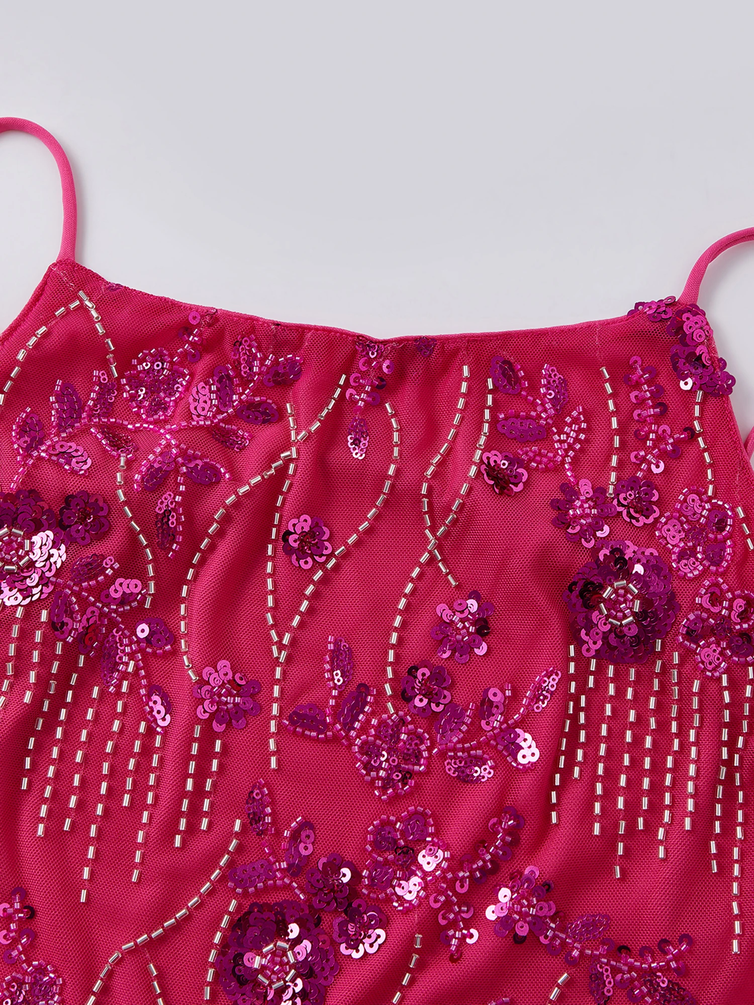 المرأة الصيف بلا أكمام الترتر المطرزة التعادل الخلفي بروتيل مع السباغيتي الأشرطة وتصميم عارية الذراعين عادية تانك تي شيرت كامل