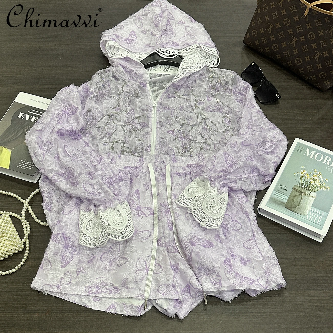 

2025 Summer New Heavy Hot Diamond Fringed Butterfly Long-sleeved Hooded Shirt and Shorts Women's Loose Fashion Two-piece Set