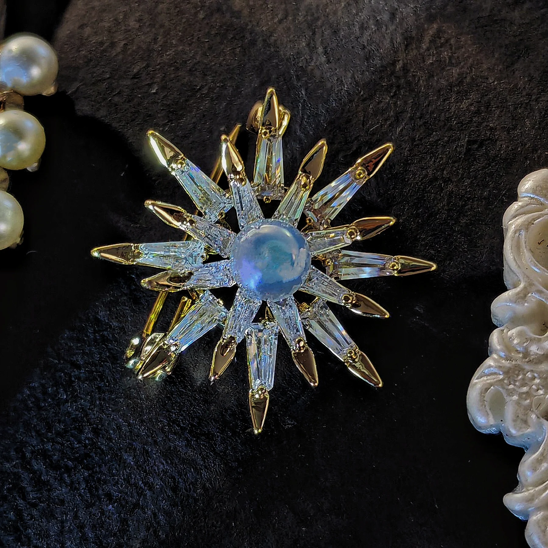 Gorgeous Two-Tiered Baguette CZ & Pearl Starburst Brooch Pin