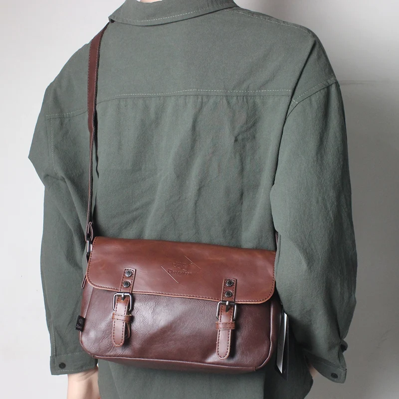 Retro Hip Hop Men's Crossbody Bag Student Trendy Messenger Bag Casual Versatile Small Shoulder Bag PU Leather Zipper Closure