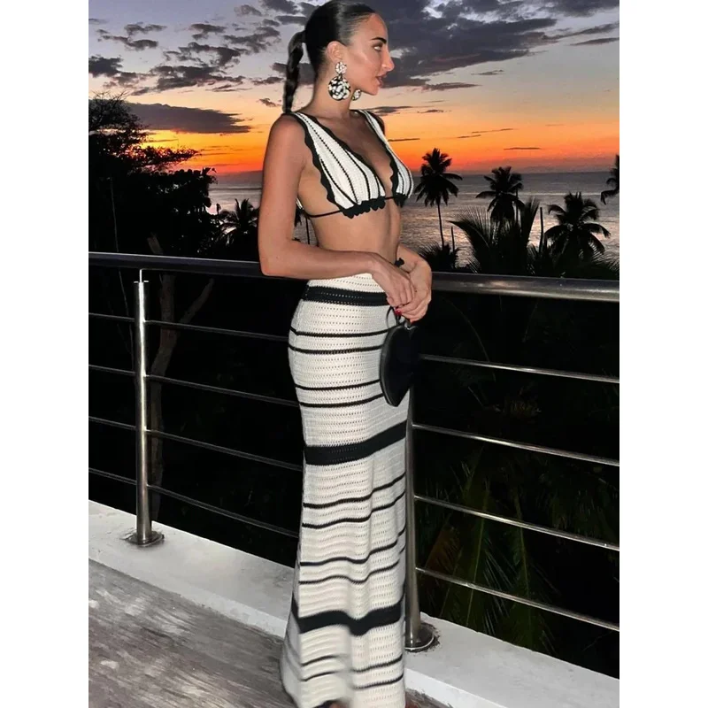 JINIA Gebreide gestreepte 2-delige set lange rok Vrouwelijke ruches V-hals Casual strandvakantie Contrastoutfits Gebreide maxi-roksets