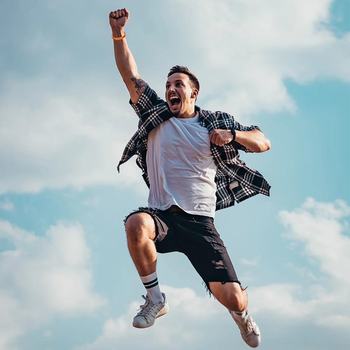 20 قطعة من أساور المعصم المصنوعة من السيليكون لكرة السلة وأساور الحروف المطبوعة لوازم الحفلات وأشرطة المعصم الملونة المرنة للجنسين للموضوع #3