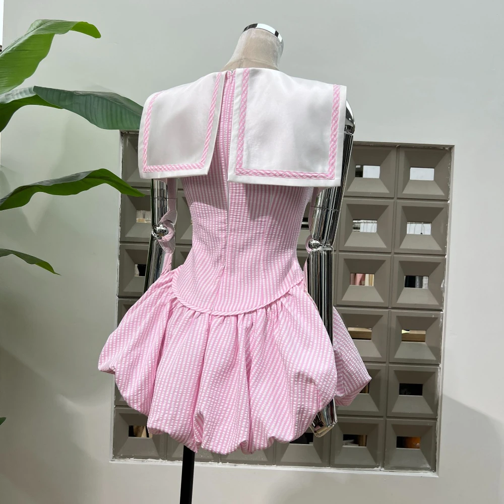 Zabawne, urocze, designerskie, letnie, nowe sukienki damskie, wiązane, w paski, granatowe, z falbankami, na przyjęcie urodzinowe, do klubu, wieczorowe, dla celebrytek.