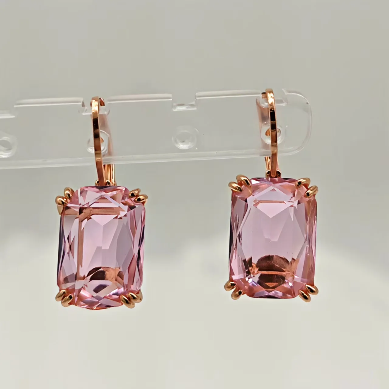 

Classic and fashionable simple octagonal sugar square diamond water droplet earrings
