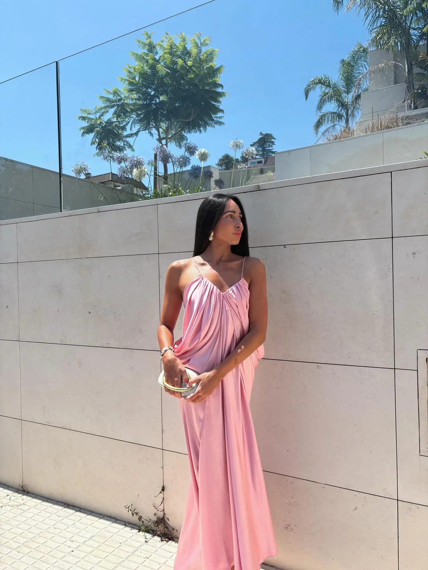 HH Woman Summer Vacation V-neck Party Style Midi Long Dress Female Temperament Silhouette Pleated Design Sexy Backless Dress