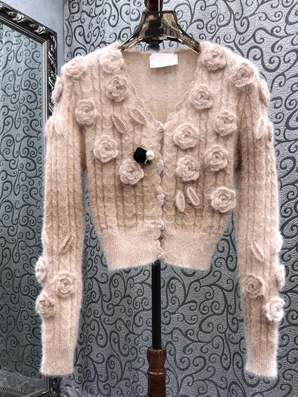 

2026 Европейский стиль: Трикотажный топ с V-образным вырезом, узором «роза-сердечко» и мелким цветочным принтом, корейская версия, приталенный, с длинными рукавами, для повседневной носки