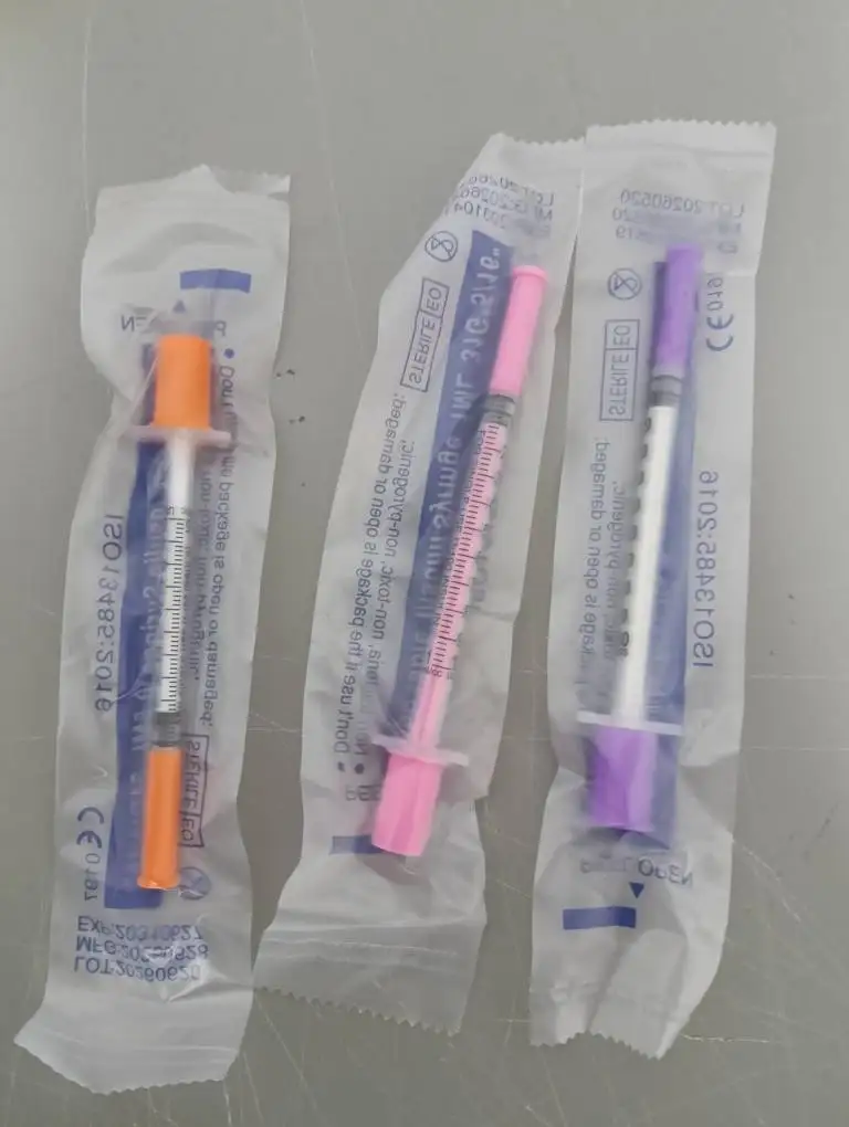 Purple Insulin Syringe Wholesale 29G 30G 31G 6mm 8mm 13mm Reusable Diabetes Safety 1ml/ Bd Syringe Sterile Single Use