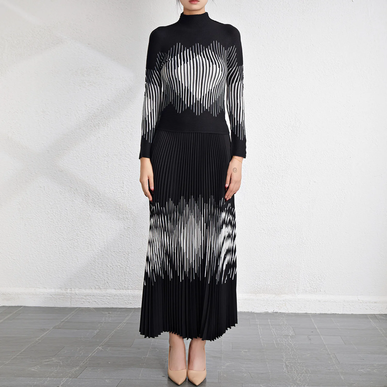 Miyake Plissee bedrucktes T-Shirt, Stretch-Oberteil, elastische Taille, halber Rock, 2023, Frühling, neu, große Größe, dünn, 2er-Set Rock