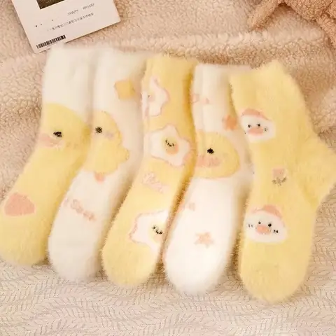 Kleine Gele Eend Sokken Dames Halverwege De Kuit Herfst Winter Schattig Kawaii Pluizig Nertsen Fluweel Thuis Vloer Koraal Fluwelen Slaapsokken