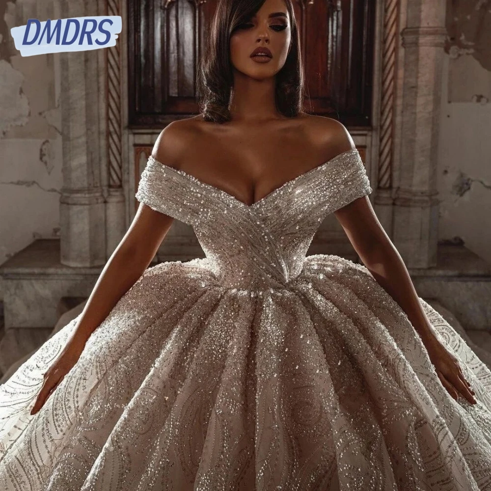 

Intricate V Neck Ball Gown Wedding Dress Sparkly Beading Sequins Modern Customized Graceful Off the Shoulder Women Bridal Gown