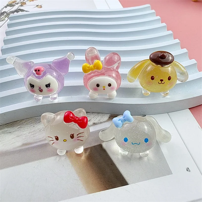 Miniso Sanrio Honey Girl Glow-In-The-Dark Hello Kitty Kuromi Shoes Accessories Set Resin Diy Shoes Charms For Party Gifts