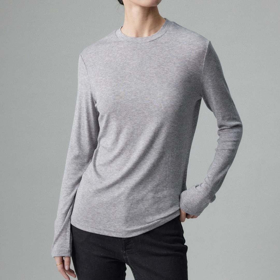 

Классическая женская футболка с круглым вырезом и длинными рукавами, смешанная шерсть